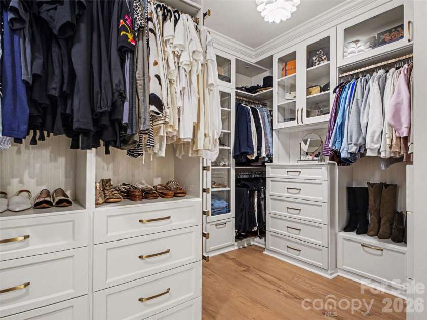 1020 Sharon Amity Road, Charlotte, NC 28211.  MLS# CAR4385518, YatesRealty ID 29929. Primary Closet
