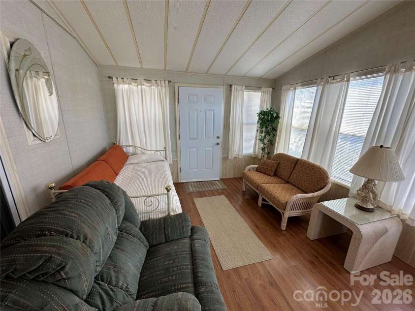 182 Marina Drive, New London, NC 28127.  MLS# CAR4353150, YatesRealty ID 2993. 