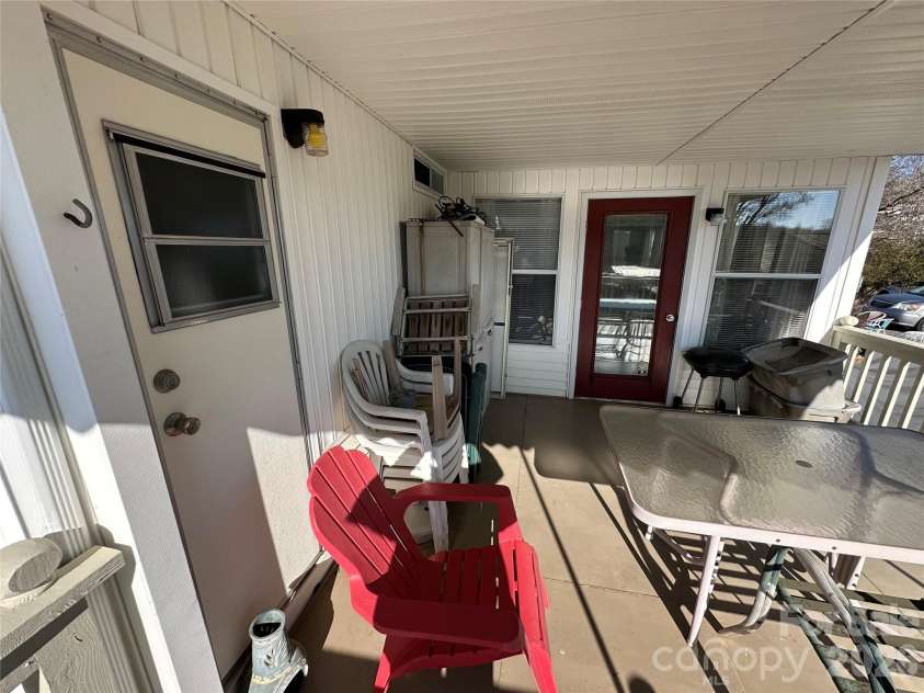 182 Marina Drive, New London, NC 28127.  MLS# CAR4353150, YatesRealty ID 2993. 