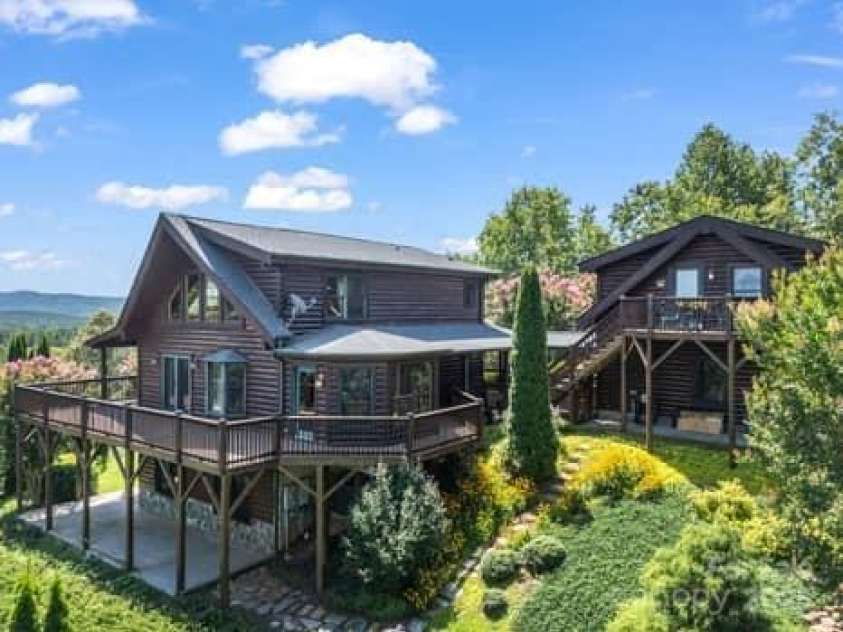 202 Panorama Drive, Nebo, NC 28761.  MLS# CAR4287111, YatesRealty ID 2993. 