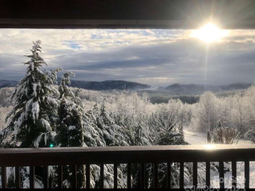 202 Panorama Drive, Nebo, NC 28761.  MLS# CAR4287111, YatesRealty ID 2993. 