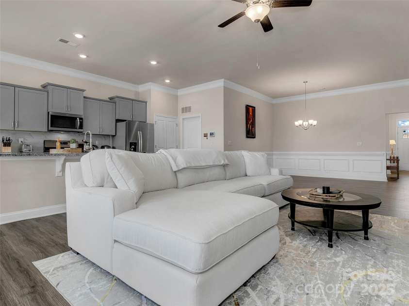 49 Fox Cove Road, Hendersonville, NC 28792.  MLS# CAR4226426, YatesRealty ID 2993. 