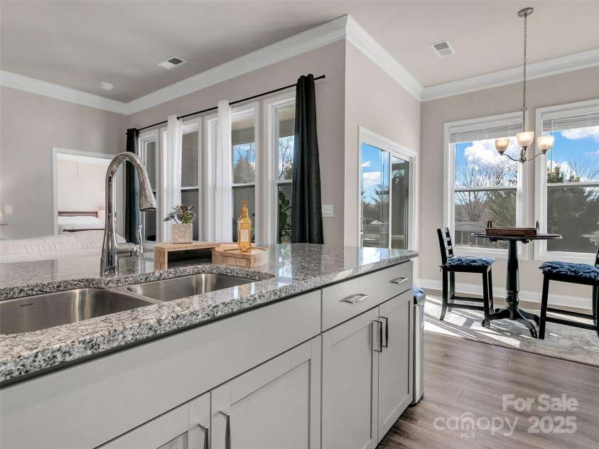 49 Fox Cove Road, Hendersonville, NC 28792.  MLS# CAR4226426, YatesRealty ID 2993. 