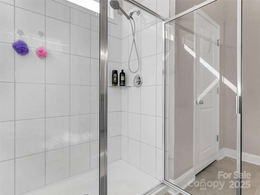 49 Fox Cove Road, Hendersonville, NC 28792.  MLS# CAR4226426, YatesRealty ID 2993. 