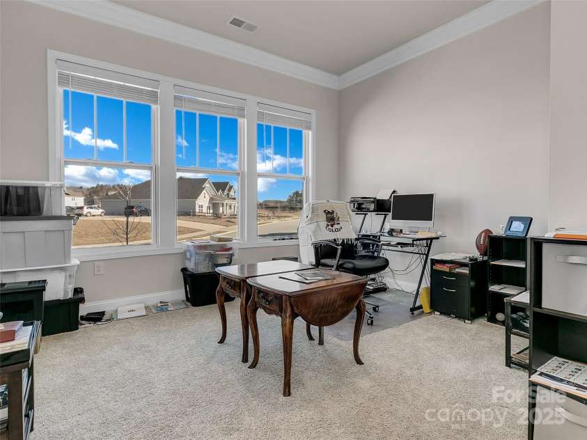 49 Fox Cove Road, Hendersonville, NC 28792.  MLS# CAR4226426, YatesRealty ID 2993. 