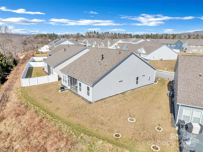 49 Fox Cove Road, Hendersonville, NC 28792.  MLS# CAR4226426, YatesRealty ID 2993. 