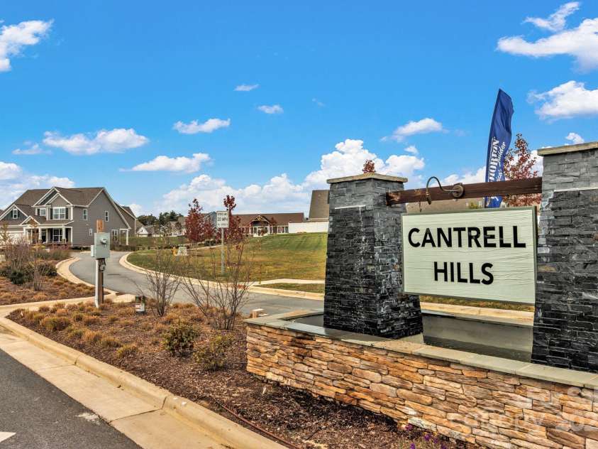 49 Fox Cove Road, Hendersonville, NC 28792.  MLS# CAR4226426, YatesRealty ID 2993. 