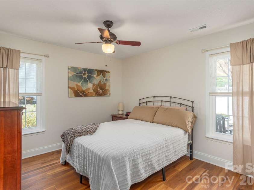 11 Pearl Street, Black Mountain, NC 28711.  MLS# CAR4384283, YatesRealty ID 29930. 
