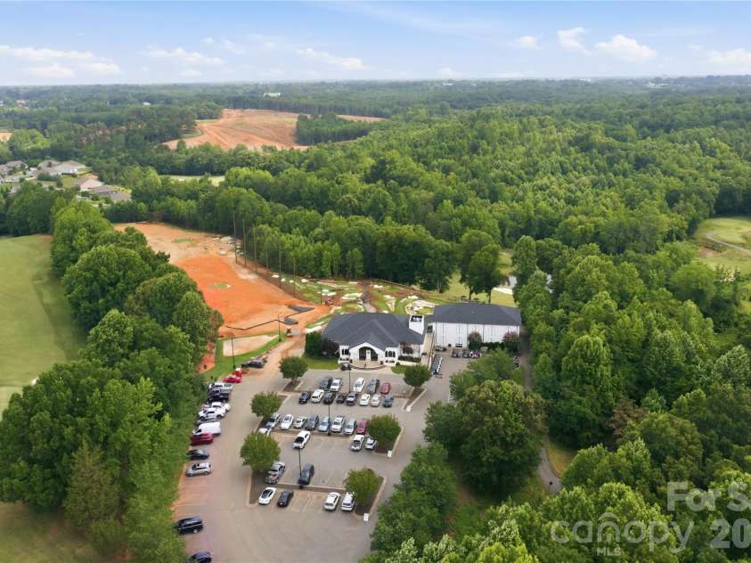 117 Canada Drive, Statesville, NC 28677.  MLS# CAR4375519, YatesRealty ID 29931. 