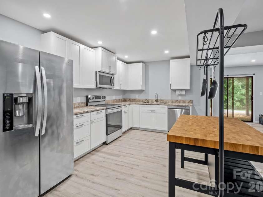 11 Grenadier Court, Candler, NC 28715.  MLS# CAR4388506, YatesRealty ID 29932. 