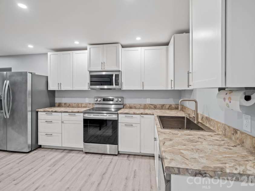 11 Grenadier Court, Candler, NC 28715.  MLS# CAR4388506, YatesRealty ID 29932. 