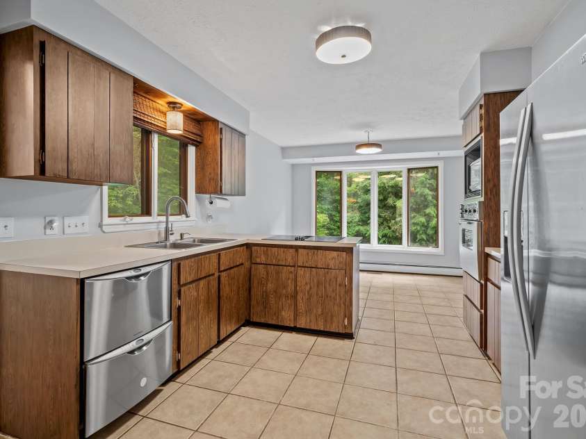 11 Grenadier Court, Candler, NC 28715.  MLS# CAR4388506, YatesRealty ID 29932. 