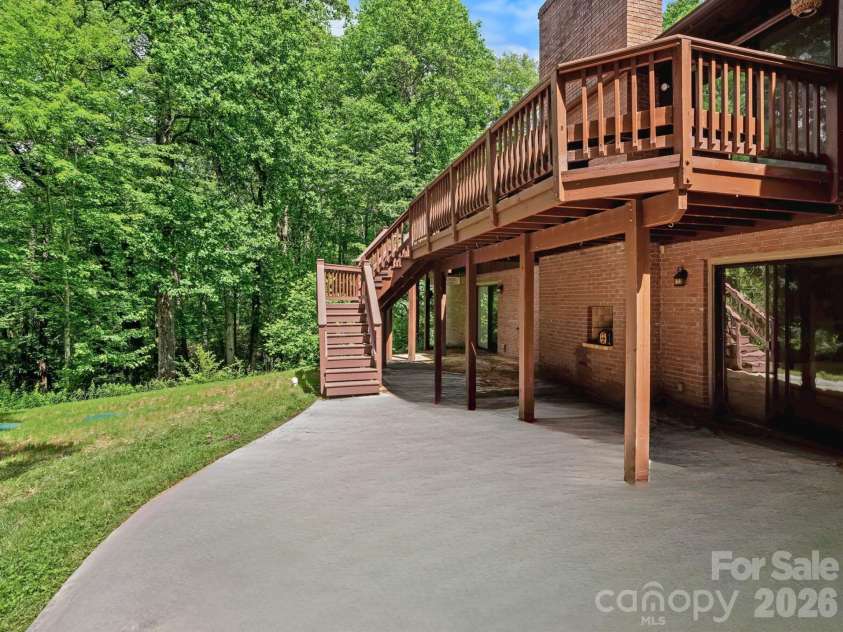 11 Grenadier Court, Candler, NC 28715.  MLS# CAR4388506, YatesRealty ID 29932. 