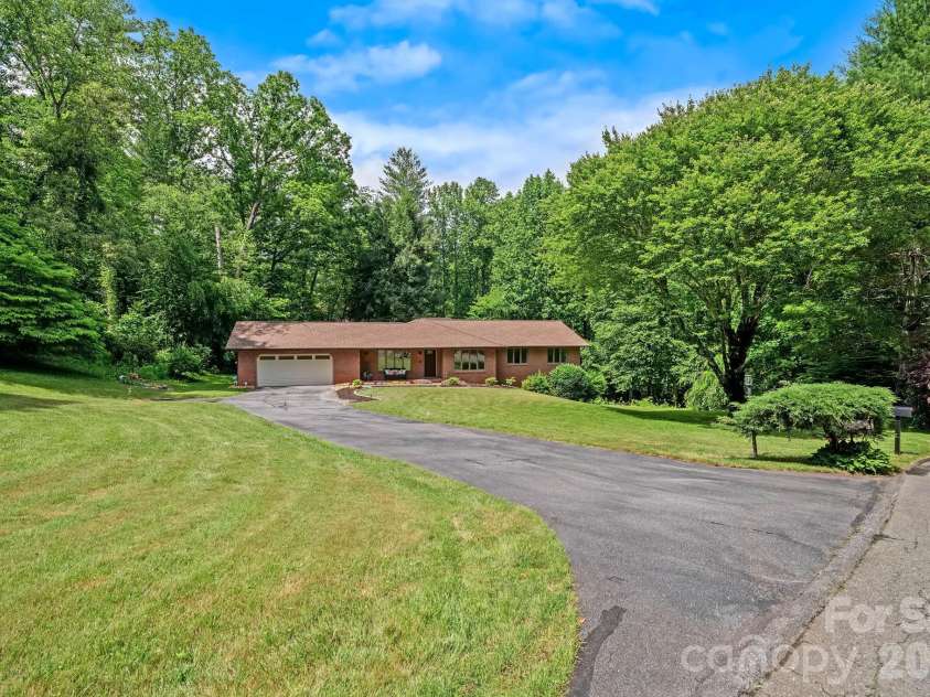 11 Grenadier Court, Candler, NC 28715.  MLS# CAR4388506, YatesRealty ID 29932. 