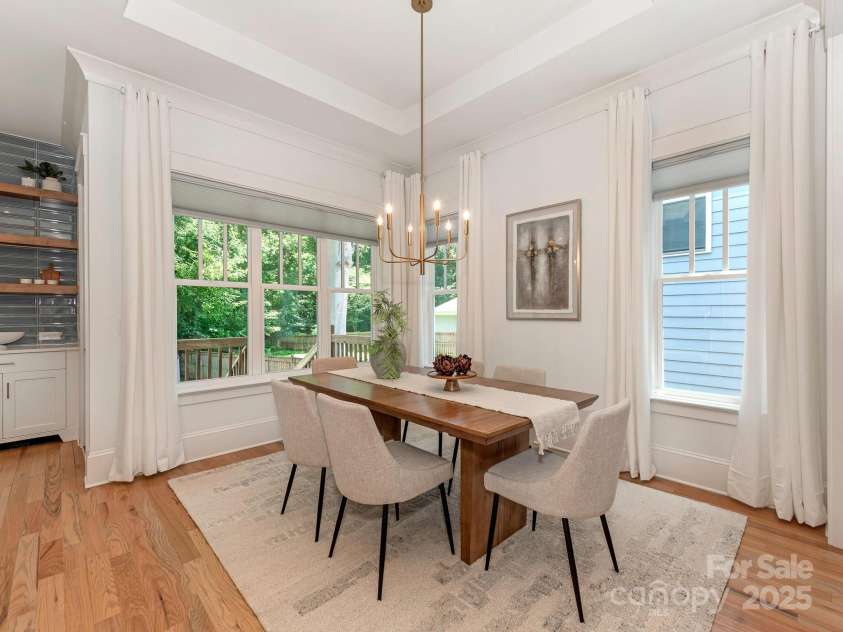3009 Commonwealth Avenue, Charlotte, NC 28205.  MLS# CAR4277083, YatesRealty ID 29932. Dining Room