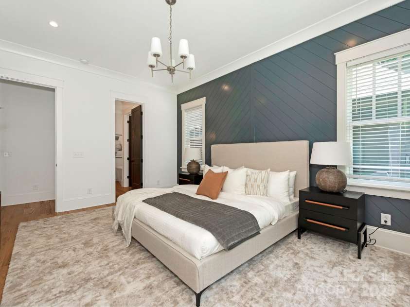 3009 Commonwealth Avenue, Charlotte, NC 28205.  MLS# CAR4277083, YatesRealty ID 29932. Primary Bedroom