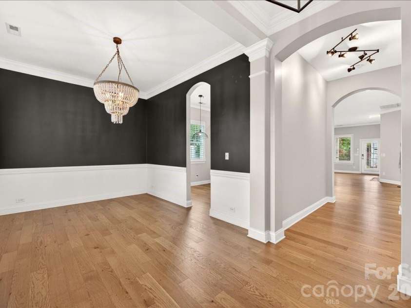 12422 Brenthaven Drive, Davidson, NC 28036.  MLS# CAR4387323, YatesRealty ID 29933. 