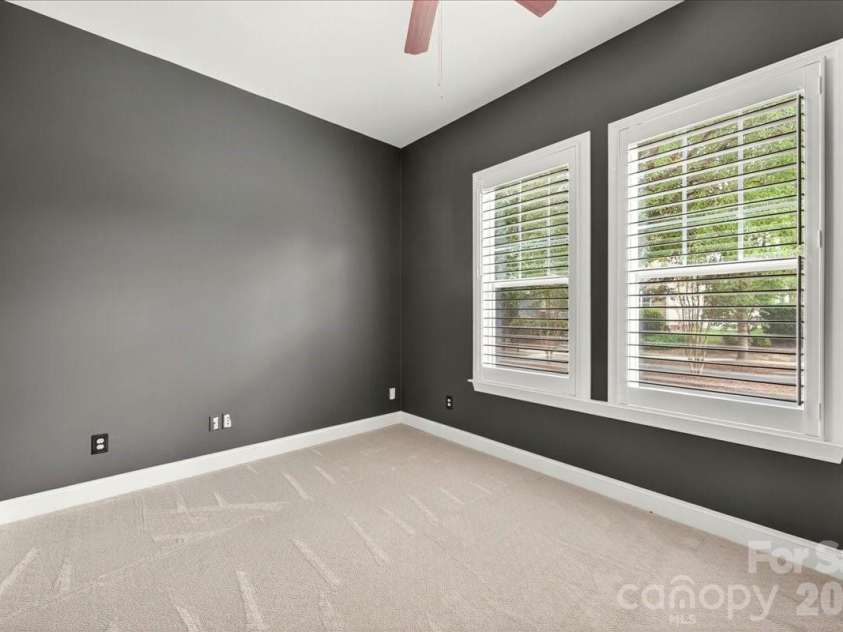 12422 Brenthaven Drive, Davidson, NC 28036.  MLS# CAR4387323, YatesRealty ID 29933. 