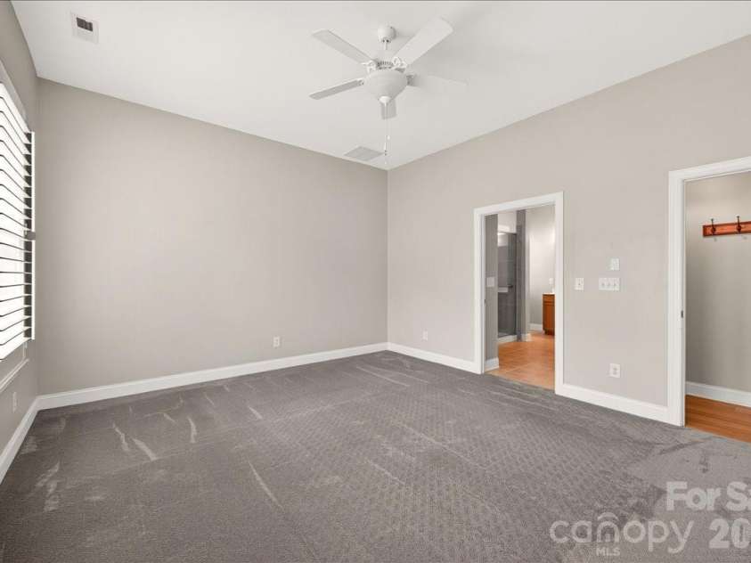 12422 Brenthaven Drive, Davidson, NC 28036.  MLS# CAR4387323, YatesRealty ID 29933. 