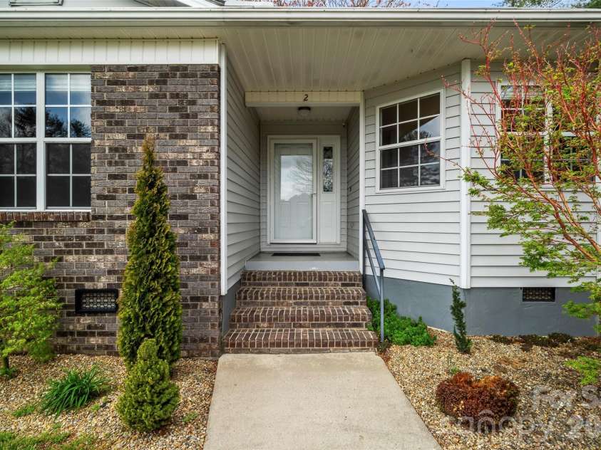 2 Manakiki Court, Etowah, NC 28729.  MLS# CAR4389723, YatesRealty ID 29934. 