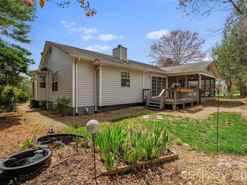 2 Manakiki Court, Etowah, NC 28729.  MLS# CAR4389723, YatesRealty ID 29934. 