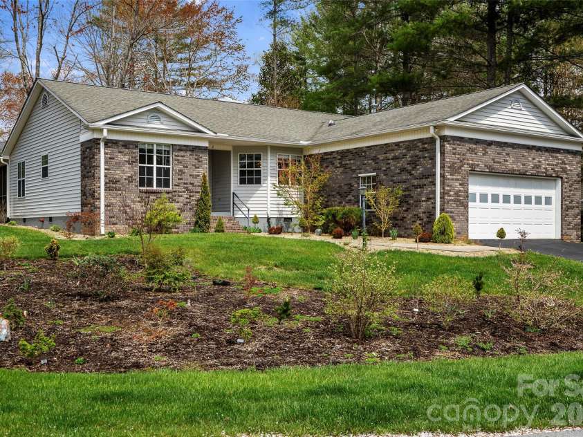 2 Manakiki Court, Etowah, NC 28729.  MLS# CAR4389723, YatesRealty ID 29934. 