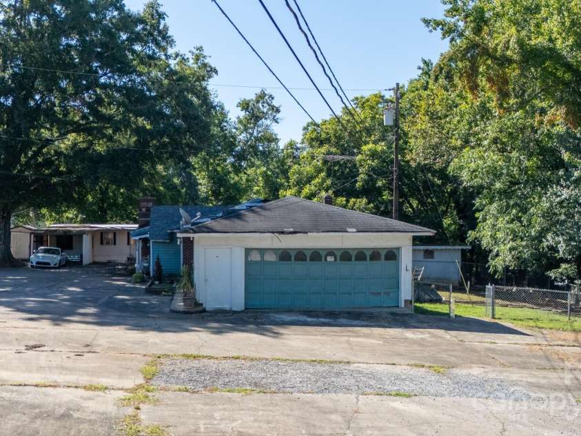 3835 Lesslie Highway, Rock Hill, SC 29730.  MLS# CAR4286931, YatesRealty ID 29934. 