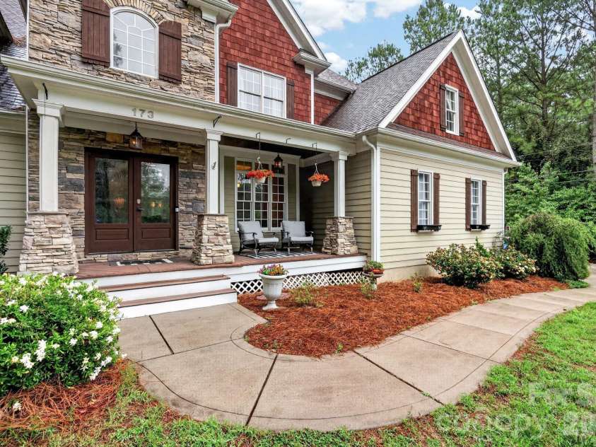 173 Yellow Jacket Circle, Mooresville, NC 28117.  MLS# CAR4390039, YatesRealty ID 29935. 