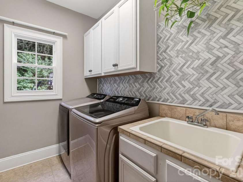 173 Yellow Jacket Circle, Mooresville, NC 28117.  MLS# CAR4390039, YatesRealty ID 29935. 