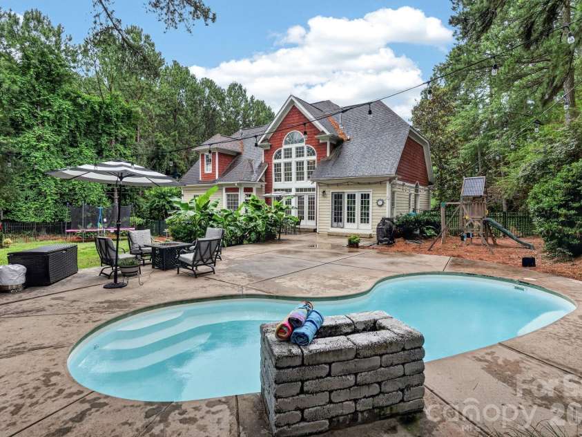 173 Yellow Jacket Circle, Mooresville, NC 28117.  MLS# CAR4390039, YatesRealty ID 29935. 