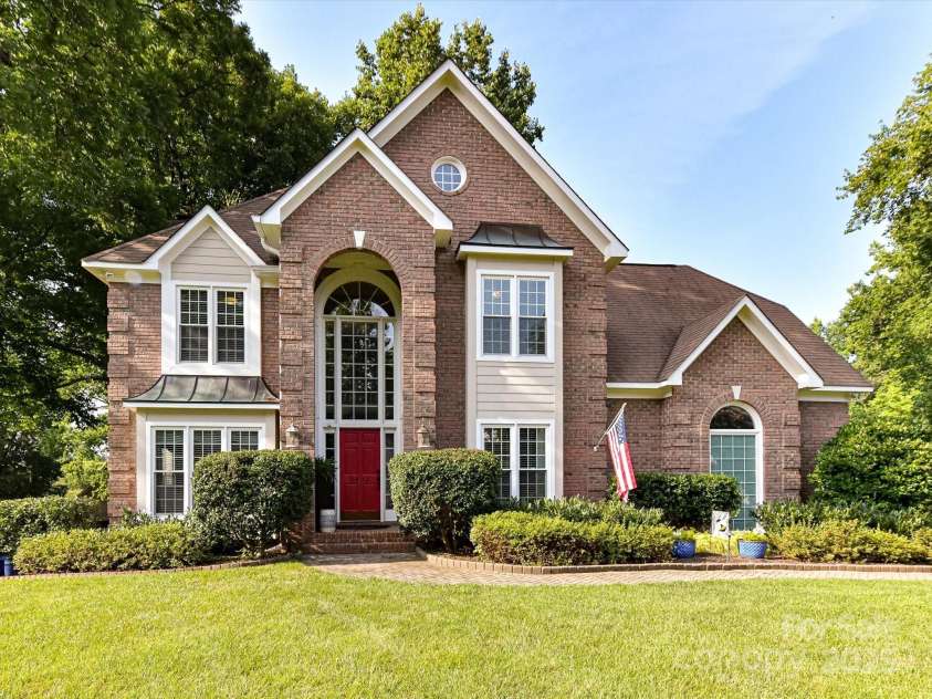3401 Cresta Court, Charlotte, NC 28269.  MLS# CAR4274525, YatesRealty ID 29936. 