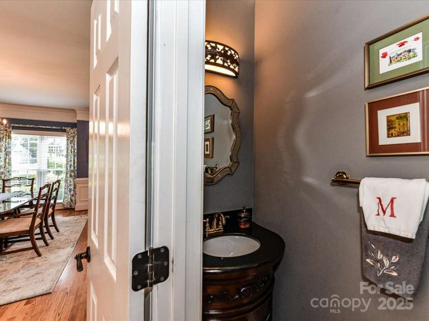 3401 Cresta Court, Charlotte, NC 28269.  MLS# CAR4274525, YatesRealty ID 29936. 