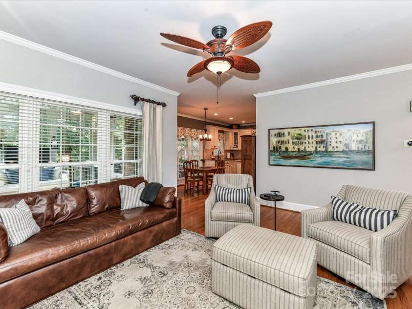 3401 Cresta Court, Charlotte, NC 28269.  MLS# CAR4274525, YatesRealty ID 29936. 