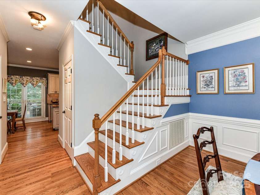 3401 Cresta Court, Charlotte, NC 28269.  MLS# CAR4274525, YatesRealty ID 29936. 