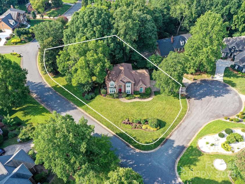 3401 Cresta Court, Charlotte, NC 28269.  MLS# CAR4274525, YatesRealty ID 29936. 