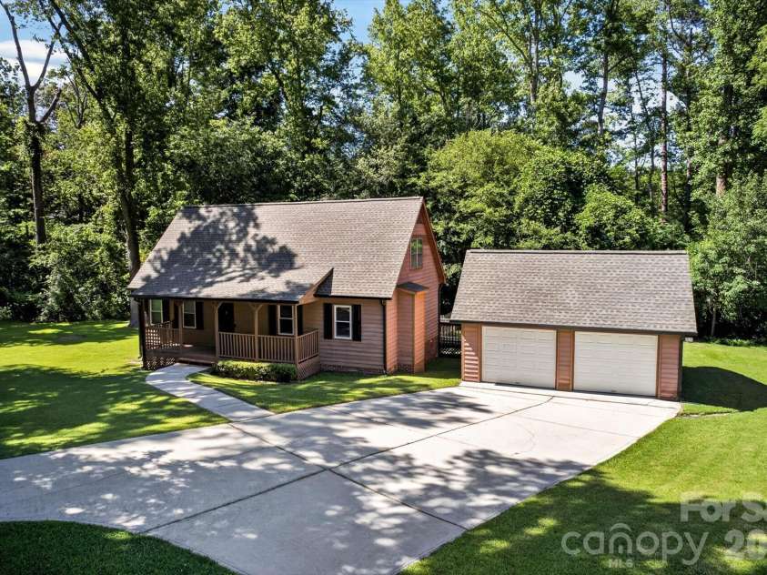 4881 Hickory Nut Court, Rock Hill, SC 29730.  MLS# CAR4389865, YatesRealty ID 29936. 