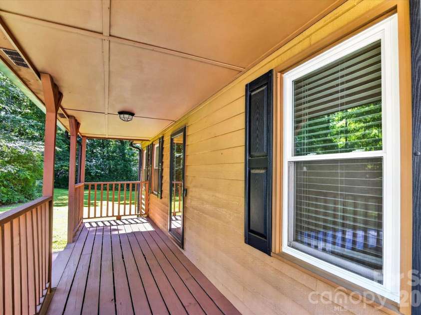 4881 Hickory Nut Court, Rock Hill, SC 29730.  MLS# CAR4389865, YatesRealty ID 29936. 