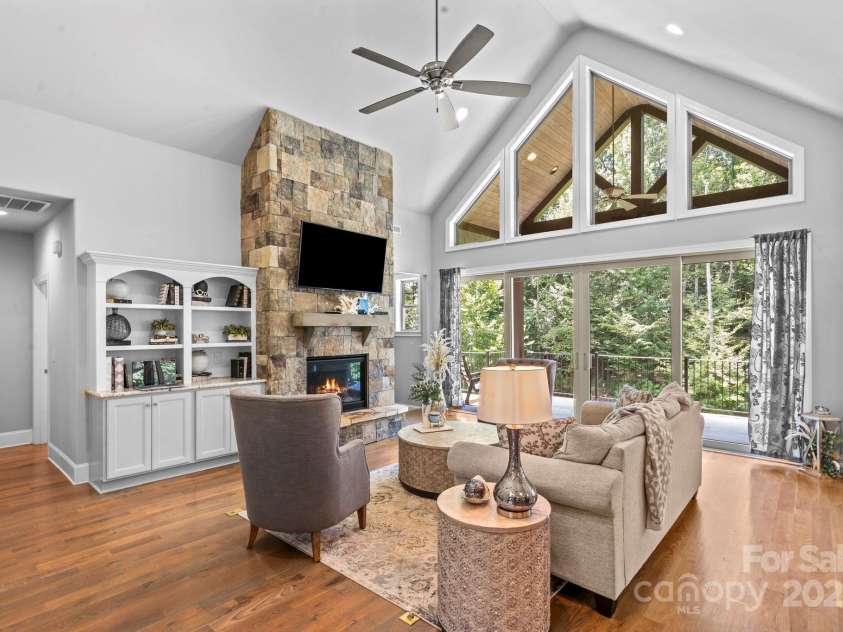 133 Wolf Hill Drive, Mooresville, NC 28117.  MLS# CAR4287642, YatesRealty ID 29937. 