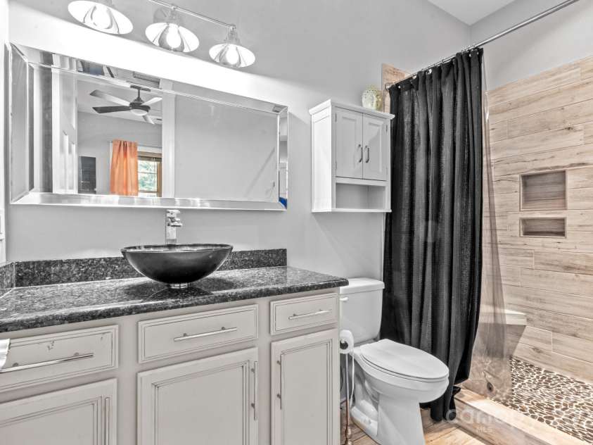 133 Wolf Hill Drive, Mooresville, NC 28117.  MLS# CAR4287642, YatesRealty ID 29937. 