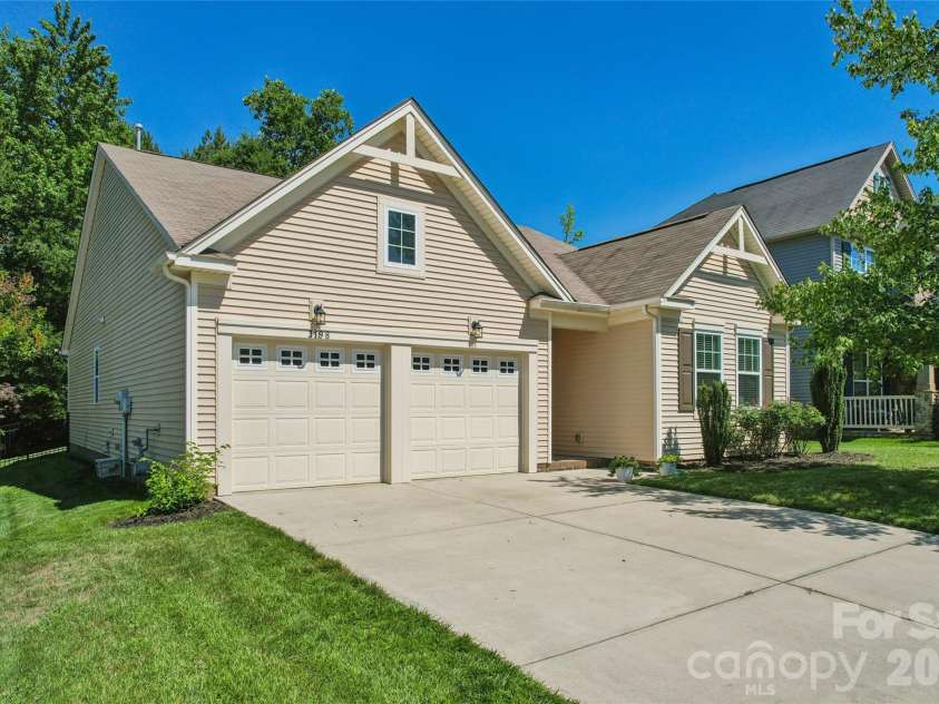3198 Helmsley Court, Concord, NC 28027.  MLS# CAR4389832, YatesRealty ID 29937. 