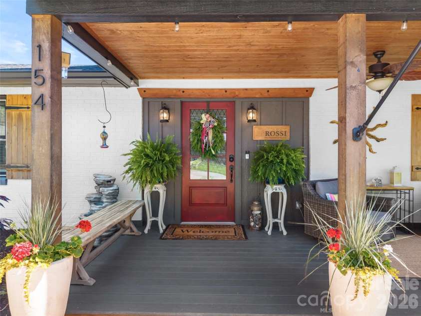 154 White Oak Lane, Brevard, NC 28712.  MLS# CAR4378929, YatesRealty ID 29938. 