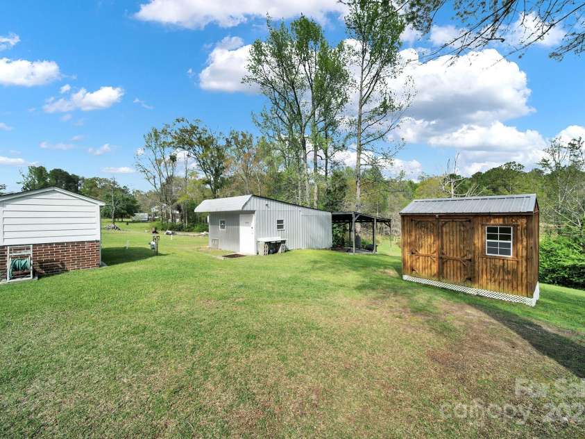 3017 Lynwood Drive, Lancaster, SC 29720.  MLS# CAR4242473, YatesRealty ID 29938. 