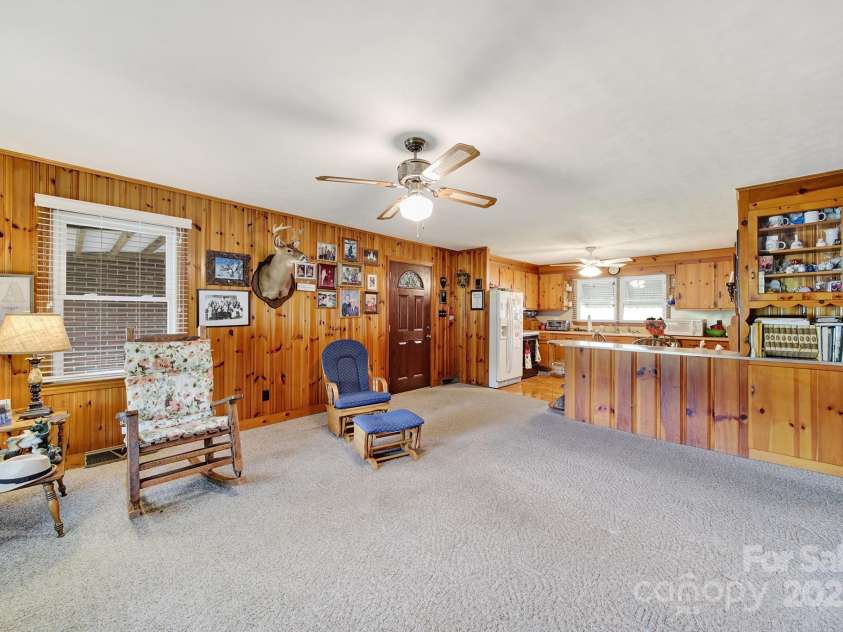 3017 Lynwood Drive, Lancaster, SC 29720.  MLS# CAR4242473, YatesRealty ID 29938. 