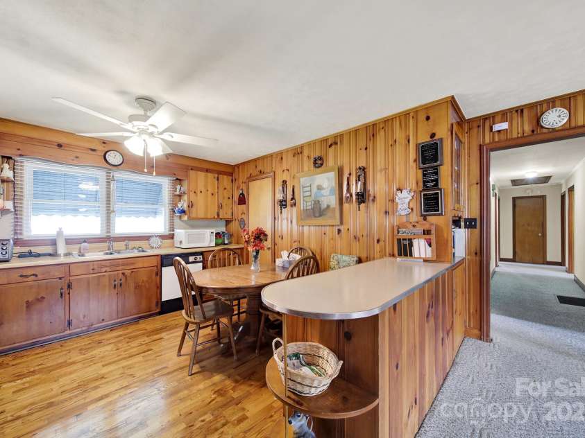 3017 Lynwood Drive, Lancaster, SC 29720.  MLS# CAR4242473, YatesRealty ID 29938. 