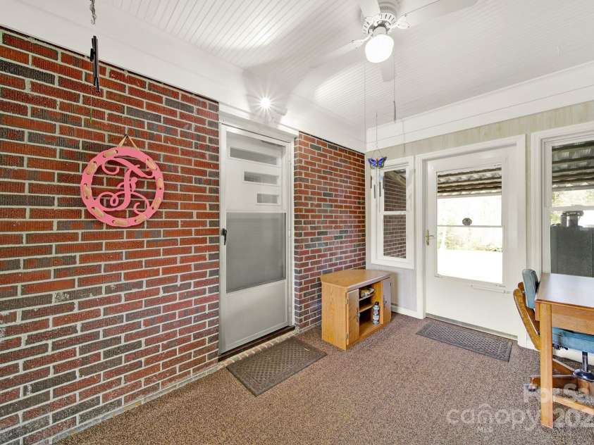 3017 Lynwood Drive, Lancaster, SC 29720.  MLS# CAR4242473, YatesRealty ID 29938. 