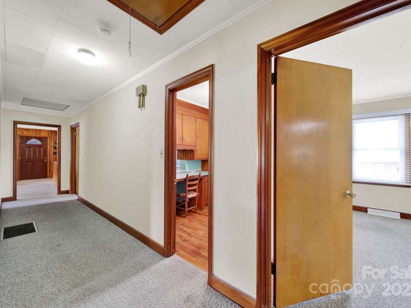 3017 Lynwood Drive, Lancaster, SC 29720.  MLS# CAR4242473, YatesRealty ID 29938. 