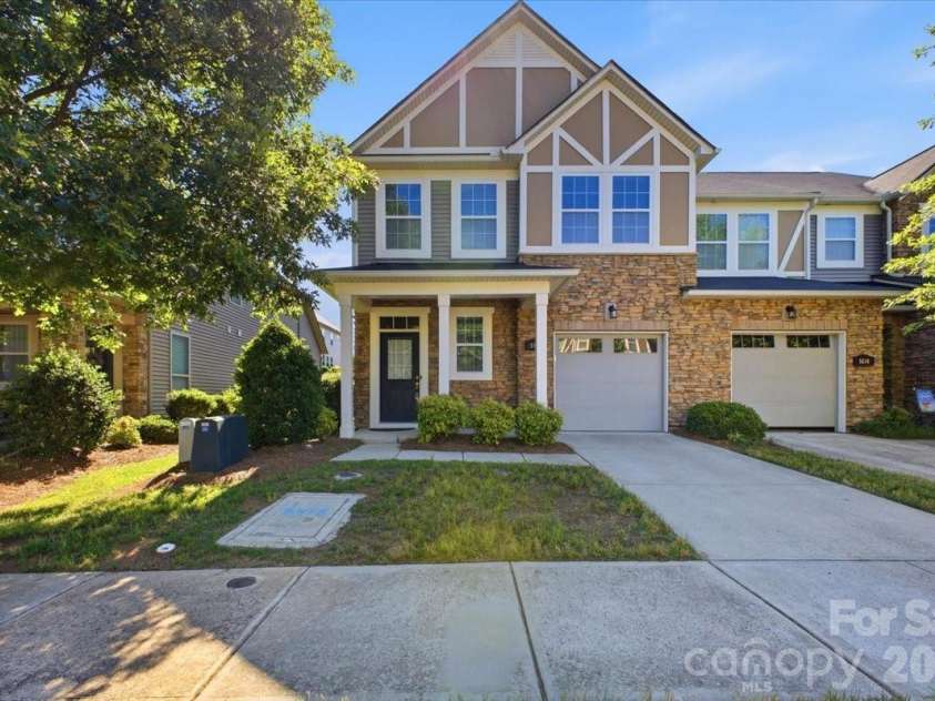 5618 Stonewells Drive, Charlotte, NC 28278.  MLS# CAR4390467, YatesRealty ID 29939. 