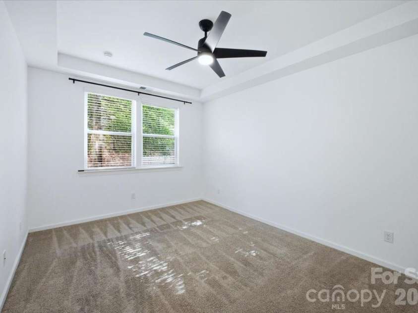 5618 Stonewells Drive, Charlotte, NC 28278.  MLS# CAR4390467, YatesRealty ID 29939. 