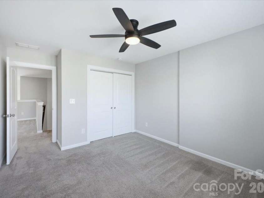 5618 Stonewells Drive, Charlotte, NC 28278.  MLS# CAR4390467, YatesRealty ID 29939. 