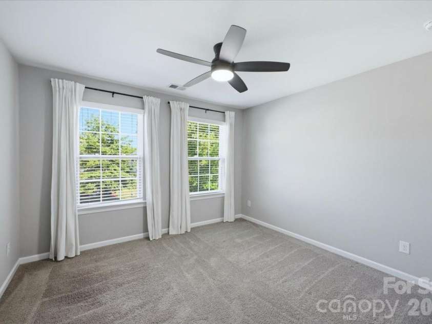 5618 Stonewells Drive, Charlotte, NC 28278.  MLS# CAR4390467, YatesRealty ID 29939. 